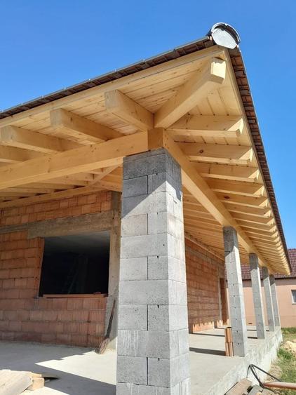 Casă cu 4 camere în Cuvin