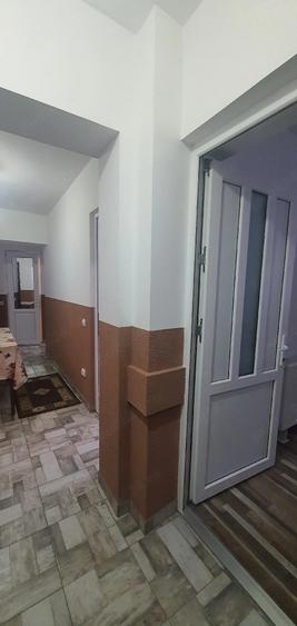 Apartament cu 3 camere decomandat, mobilat în Central