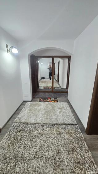 Casă cu 2 camere în Calea Romanului