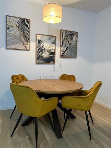 Apartament cu 3 camere decomandat în Circumvalațiunii — fotografia 3