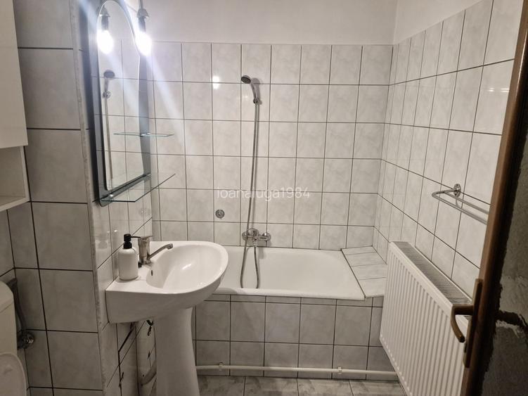Inchiriez apartament