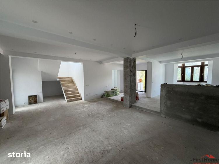 Casă cu 5 camere cu Teren 674 Mp în Vânători