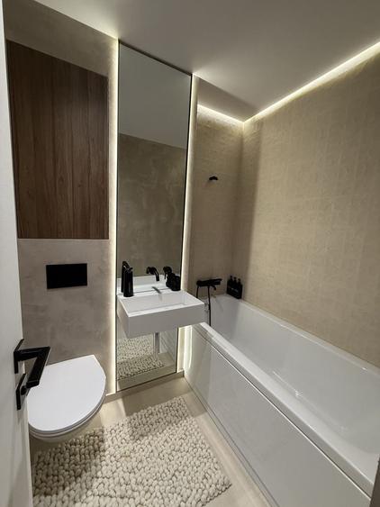 Apartament cu 3 camere semidecomandat în Ștefan cel Mare