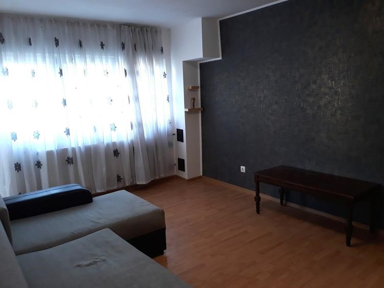 Apartament semidecomandat în Sud