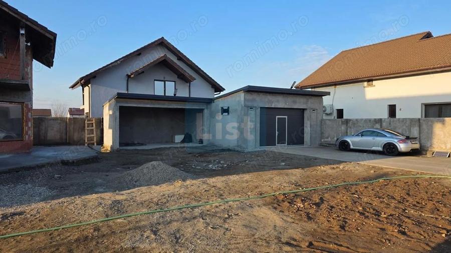 Casă cu Teren 1056 Mp în Ostrovu Corbului
