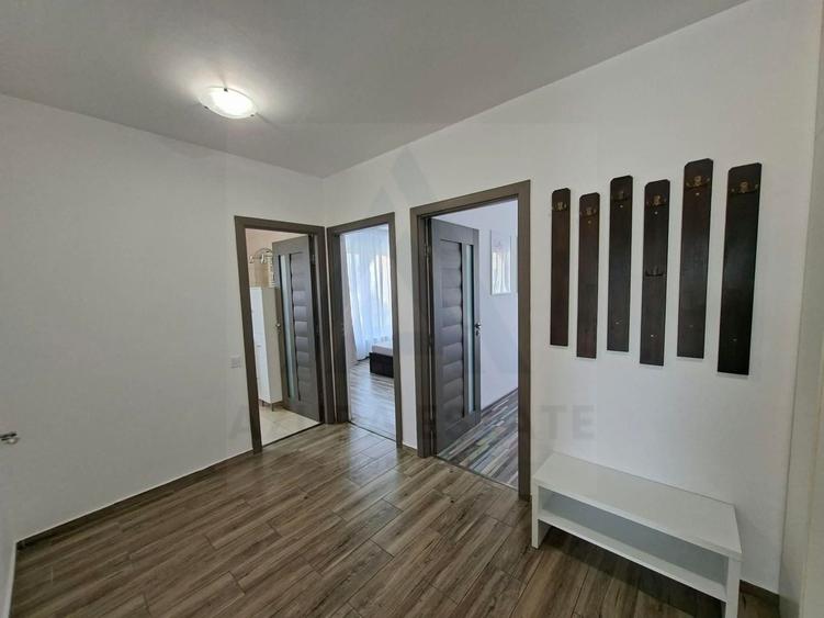 Apartament cu 3 camere decomandat, mobilat în Exterior Sud