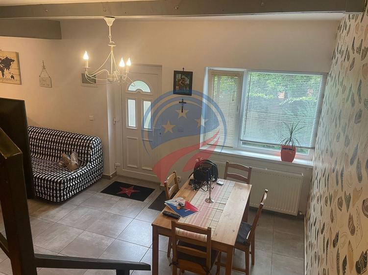 Duplex cu 3 camere cu Canalizare în Central