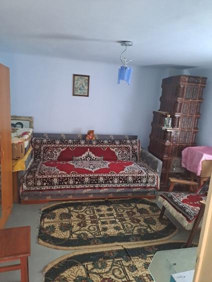 Casă individuală cu 4 camere cu Canalizare în Bariera Vâlcii