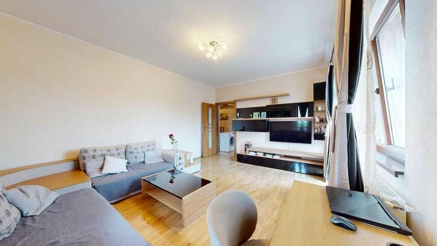 Apartament cu 2 camere decomandat în Exterior Vest
