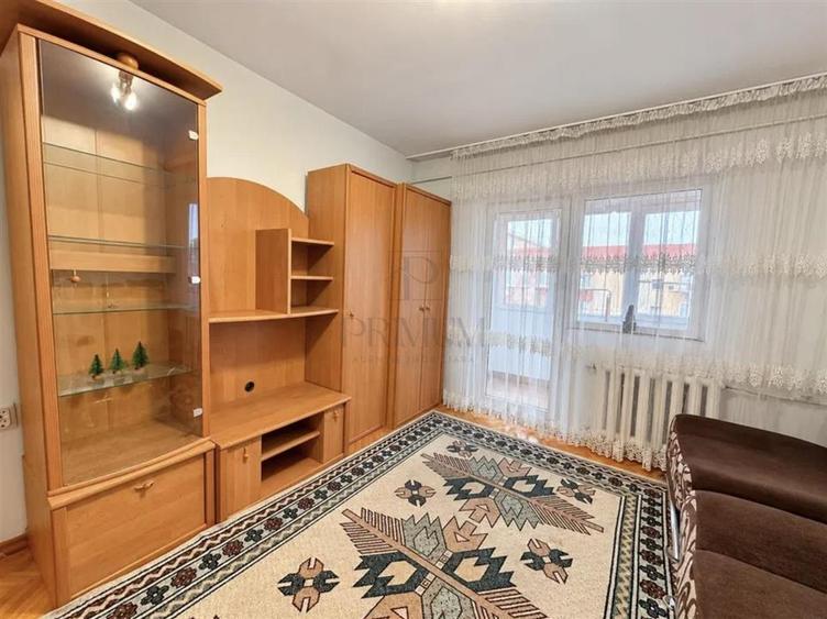 Apartament cu 2 camere semidecomandat, mobilat în Olimpia-Stadion