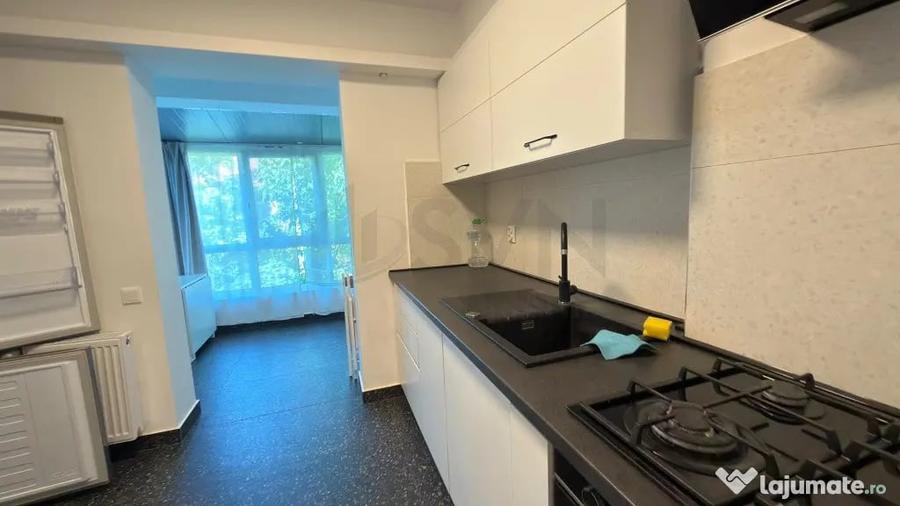 Apartament cu 3 camere semidecomandat în Primăverii