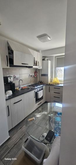 Apartament cu 2 camere decomandat în Sârbi