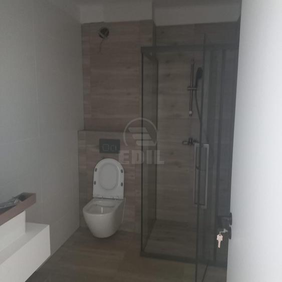 Apartament cu 2 camere semidecomandat în Florești