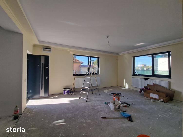 Casă cu 3 camere cu Teren 280 Mp în Lumina
