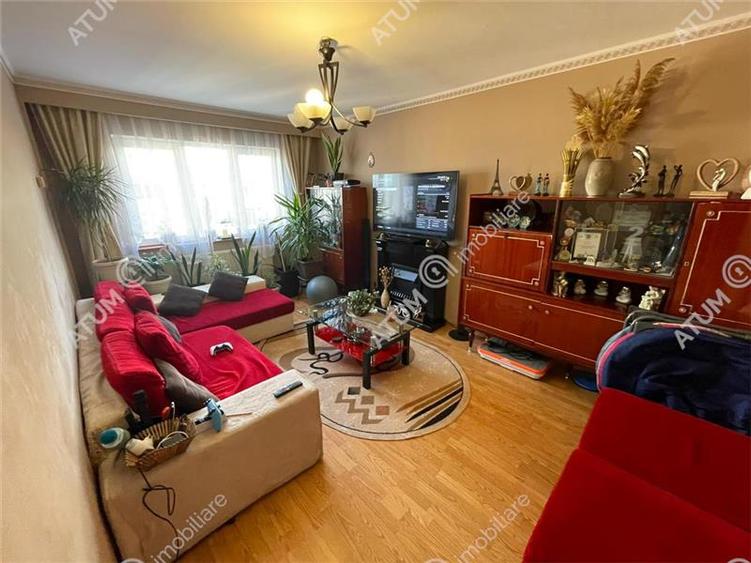Apartament cu 3 camere decomandate in zona Vasile Aaron Sibiu - 1