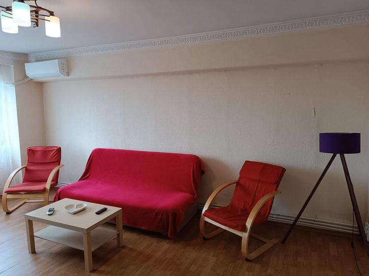 Apartament cu 3 camere decomandat în Central