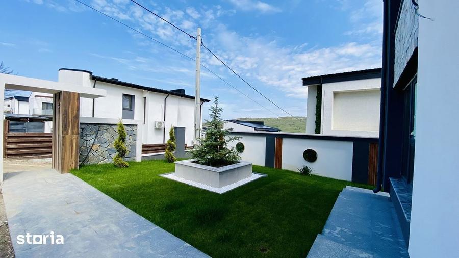 Casă cu 4 camere cu Teren 375 Mp în Păcurari