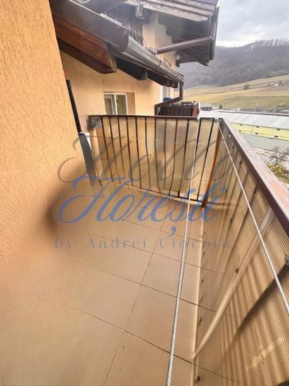Apartament cu 4 camere semidecomandat, mobilat în Florești