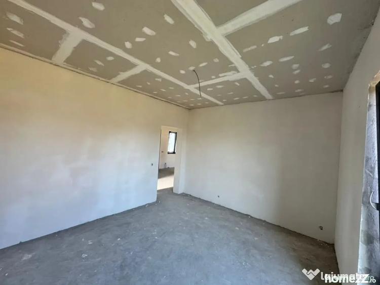 Casă cu 4 camere cu Teren 475 Mp în Mocira