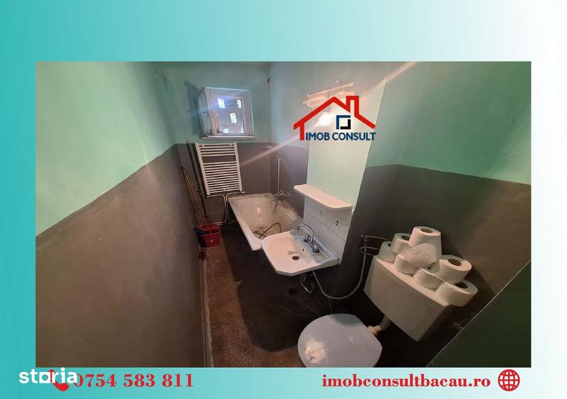 Apartament cu 3 camere semidecomandat în Banca Națională