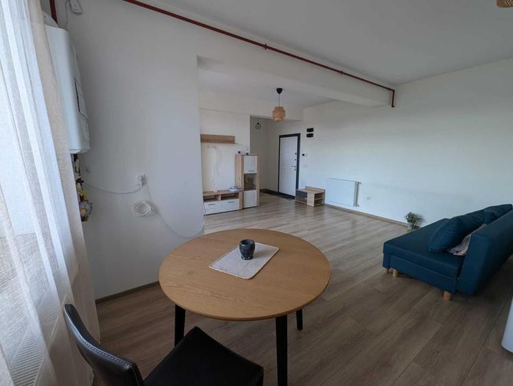 Apartament cu 2 camere semidecomandat în Central