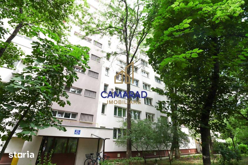 Apartament cu 4 camere decomandat în Drumul Taberei