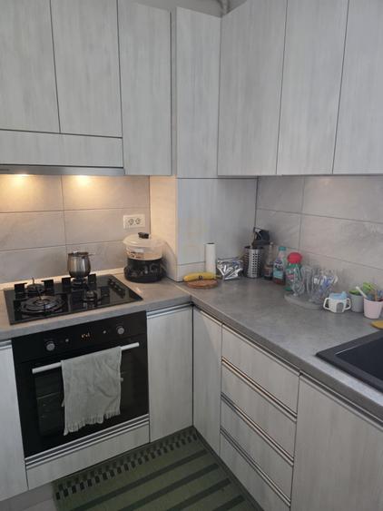 Apartament cu 2 camere semidecomandat, mobilat în Prelungirea Ghencea