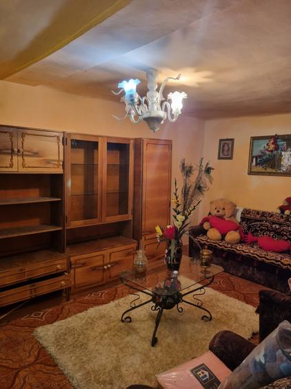 Casă individuală cu 3 camere cu Canalizare în Rahova