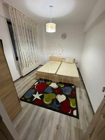 Apartament cu 2 camere semidecomandat, mobilat în Pajura