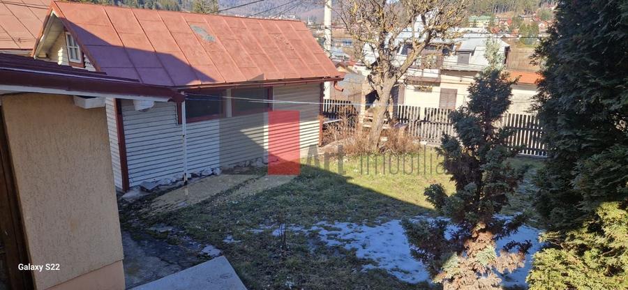 Casă individuală cu 3 camere cu Canalizare în Central