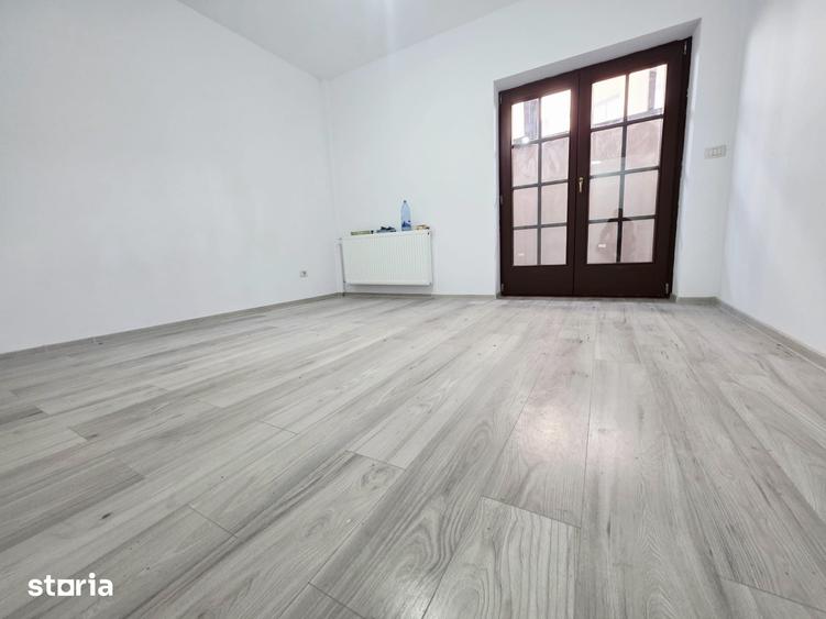 Apartament cu 2 camere decomandat în Nicolina