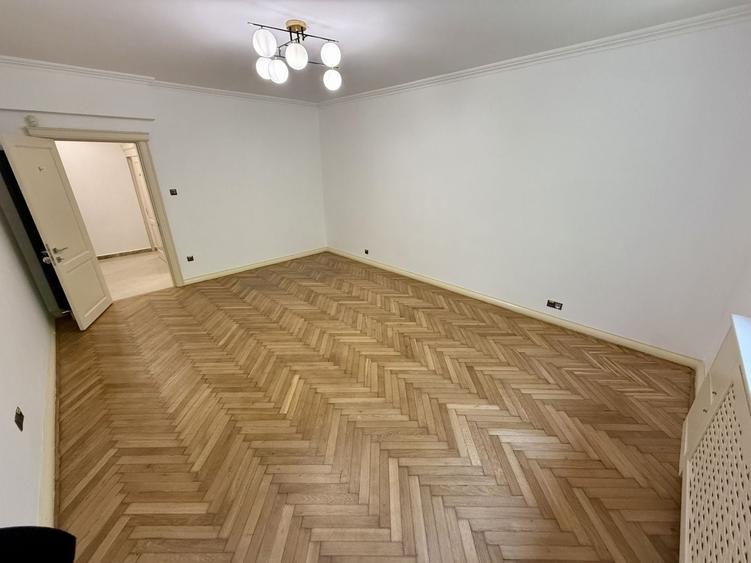 Birou, de 37.209999084473 mp, în Primăverii