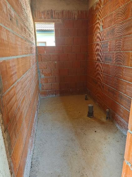 Casă individuală cu 3 camere cu Canalizare în Sântandrei