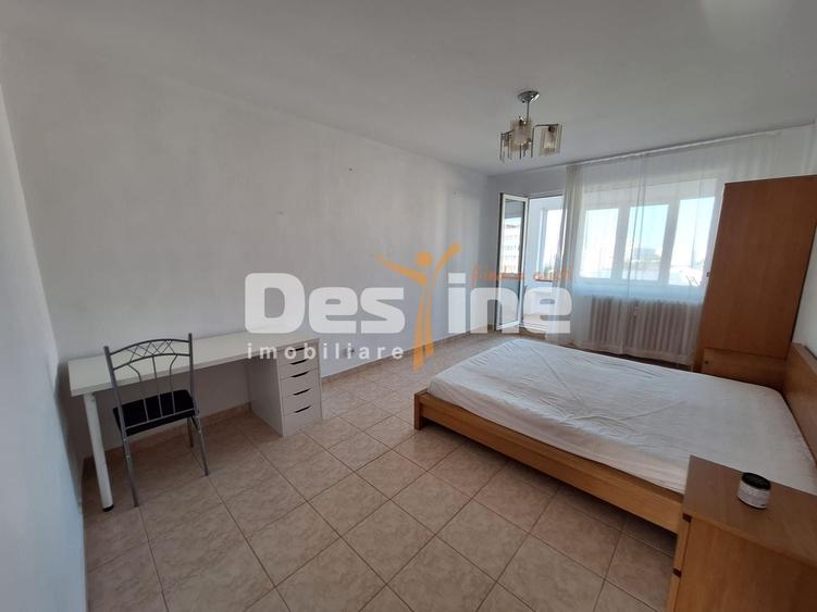 Apartament cu 3 camere decomandat, mobilat în Dristor