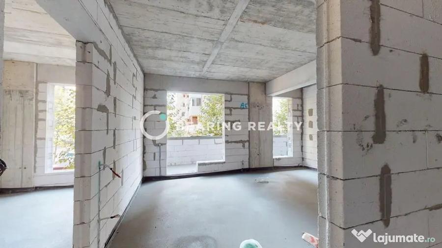Apartament cu 3 camere semidecomandat în Central