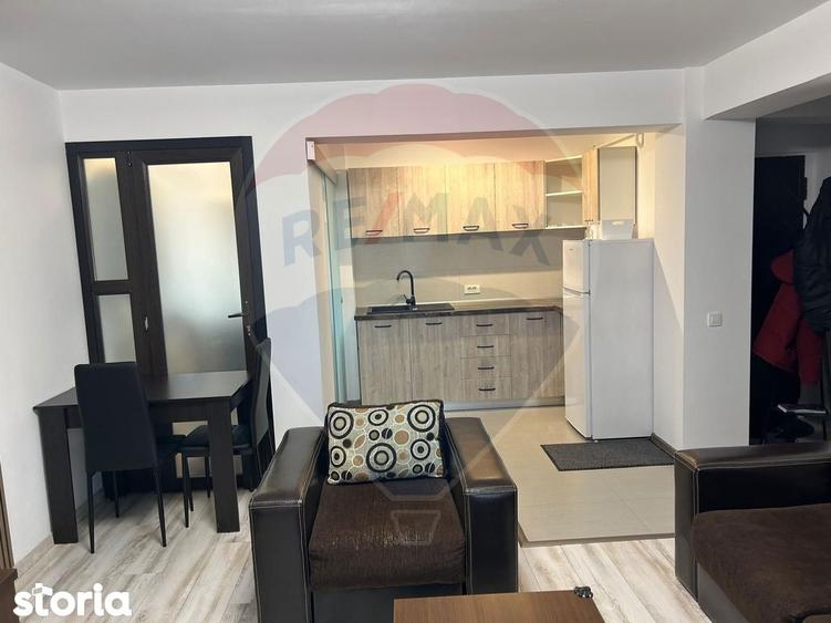 Apartament cu 2 camere decomandat, mobilat în Central