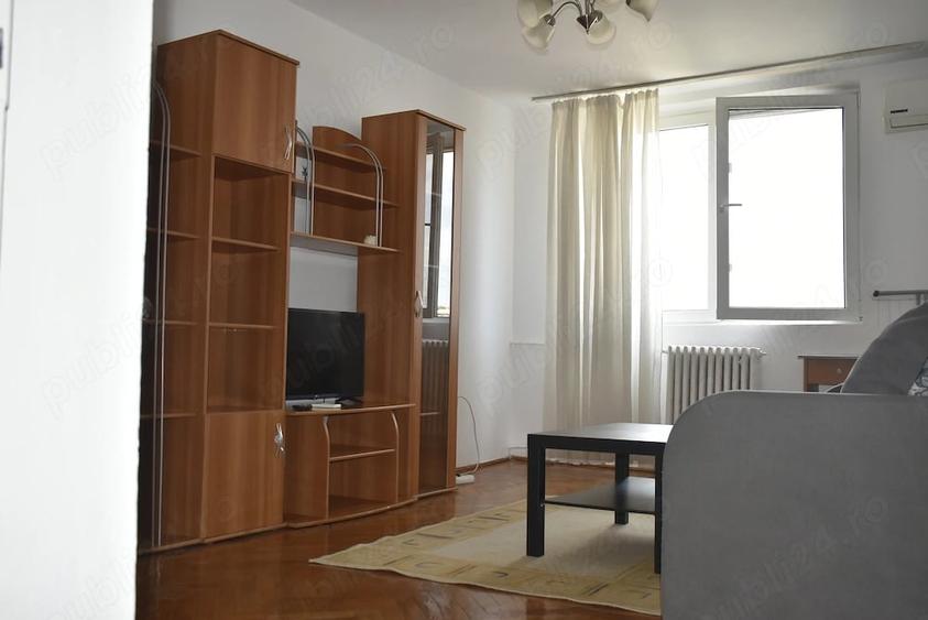 Apartament cu 2 camere semidecomandat în Gara de Nord
