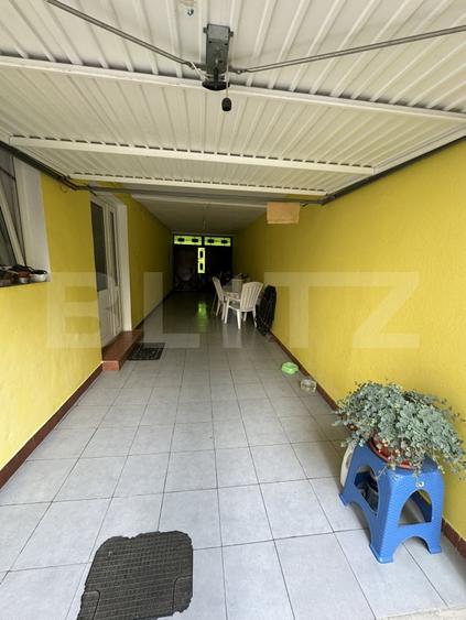 Casă individuală cu 6 camere cu Canalizare în Titulescu
