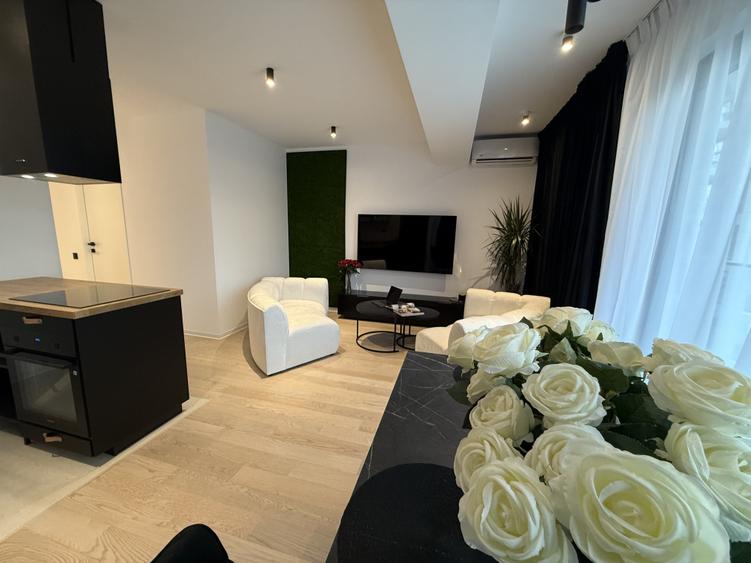 Apartament cu 3 camere decomandat în Barbu Văcărescu