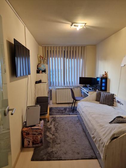 Apartament cu 3 camere decomandat în Tipografilor