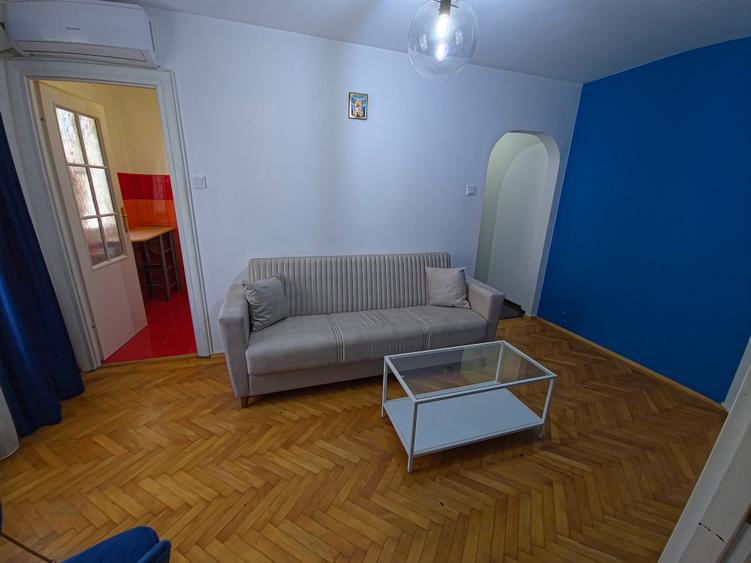 Apartament cu 2 camere semidecomandat, mobilat în City Park Mall