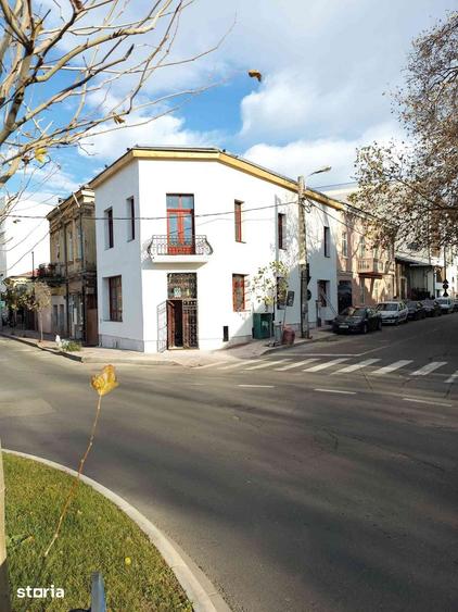 Spațiu comercial, de 300 mp, în Centrul Civic