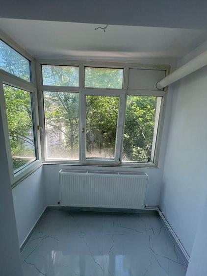 Apartament cu 2 camere decomandat în Nicolina