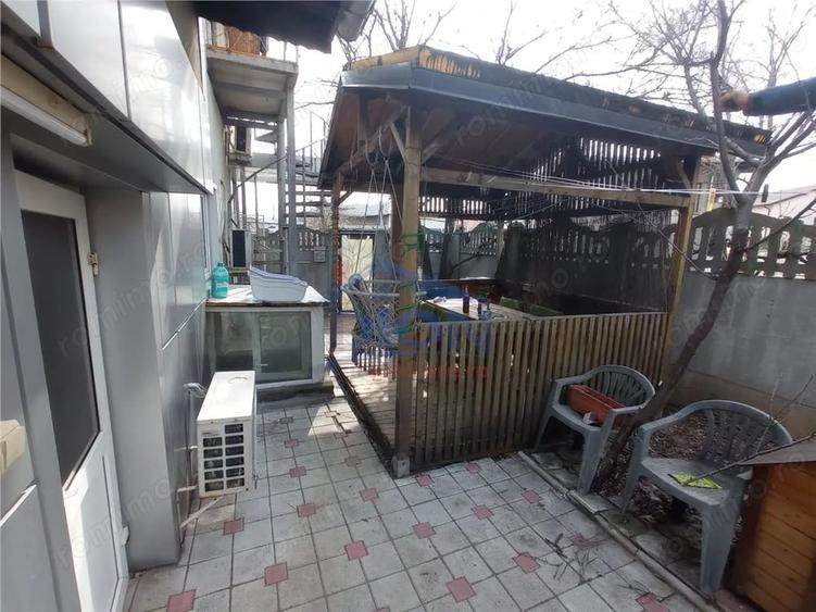 Casă cu Teren 240 Mp în Eroii Revoluției