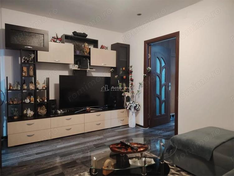 Apartament cu 2 camere semidecomandat în Boldești
