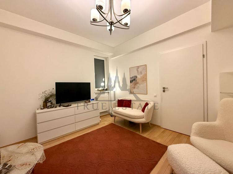 Apartament cu 3 camere semidecomandat în Armeneasca