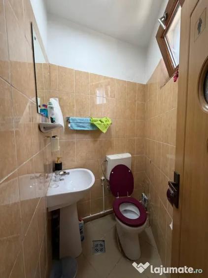Spațiu comercial, de 90 mp, în Central