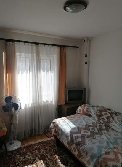 Apartament cu 2 camere, mobilat în Central