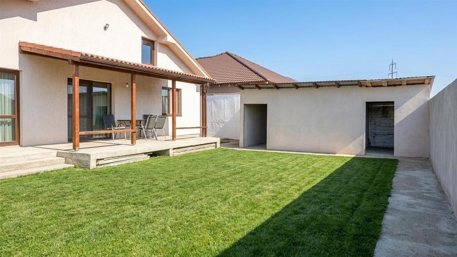 Casă cu 2 camere cu Teren 490 Mp în Nufărul