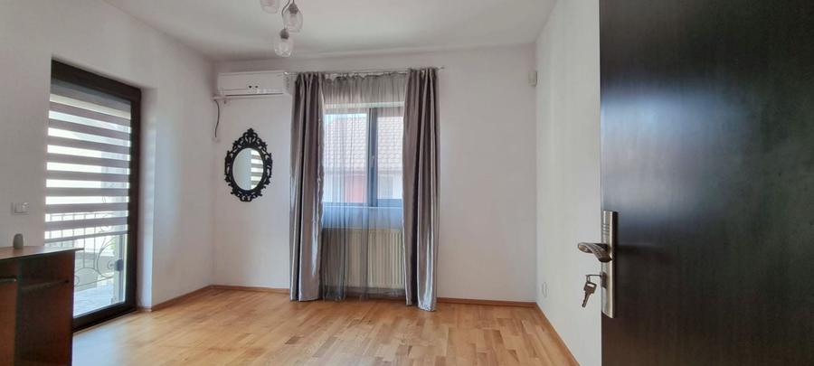 Casă individuală cu 4 camere cu Canalizare în Nord